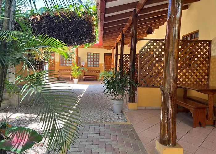 Cabinas El Colibri, Hotel Puerto Carrillo