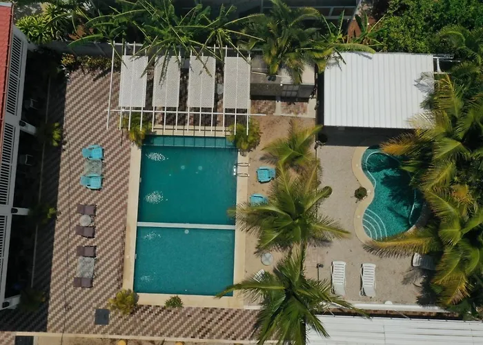 Cabinas El Colibri, Hotel 3*