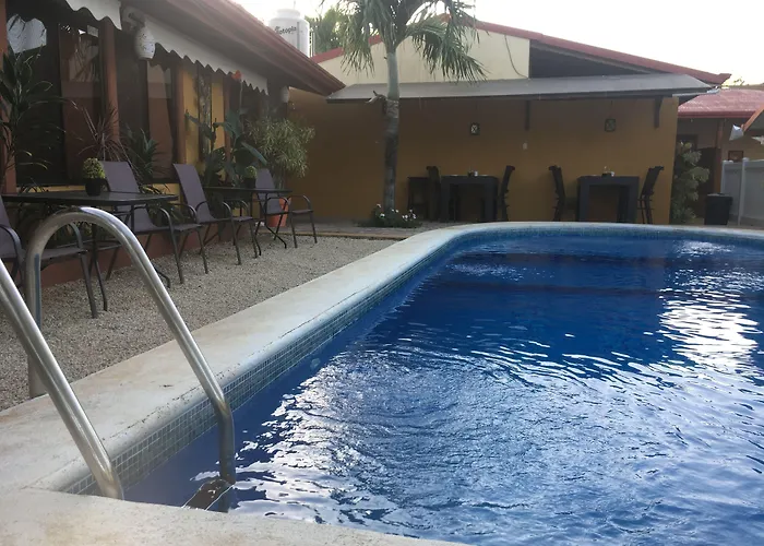 Hotel Cabinas El Colibri, 3*